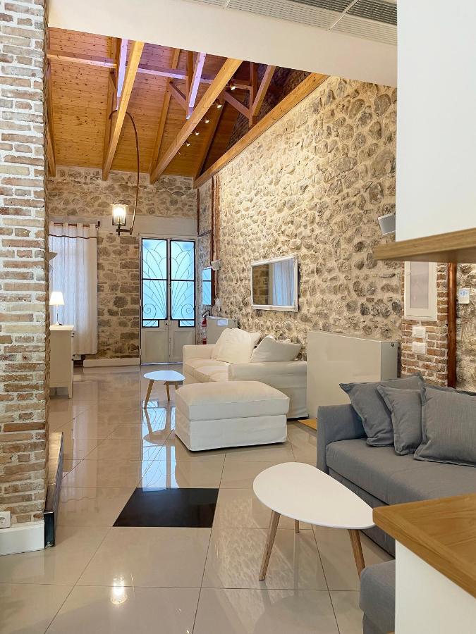 Blue Domino Luxury City Villa باترا المظهر الخارجي الصورة