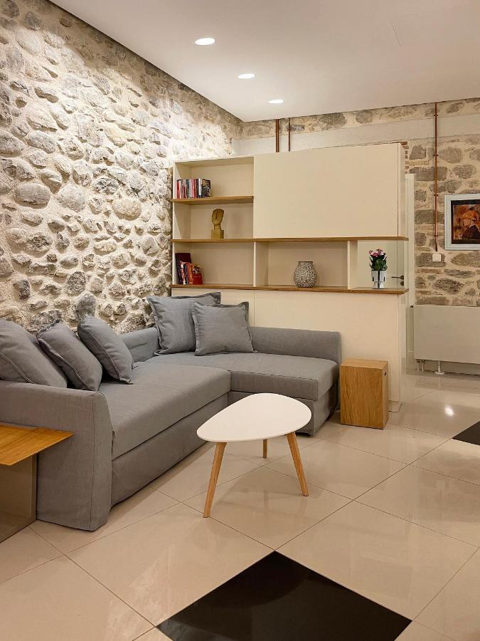 Blue Domino Luxury City Villa باترا المظهر الخارجي الصورة