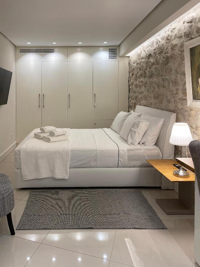 Blue Domino Luxury City Villa باترا المظهر الخارجي الصورة