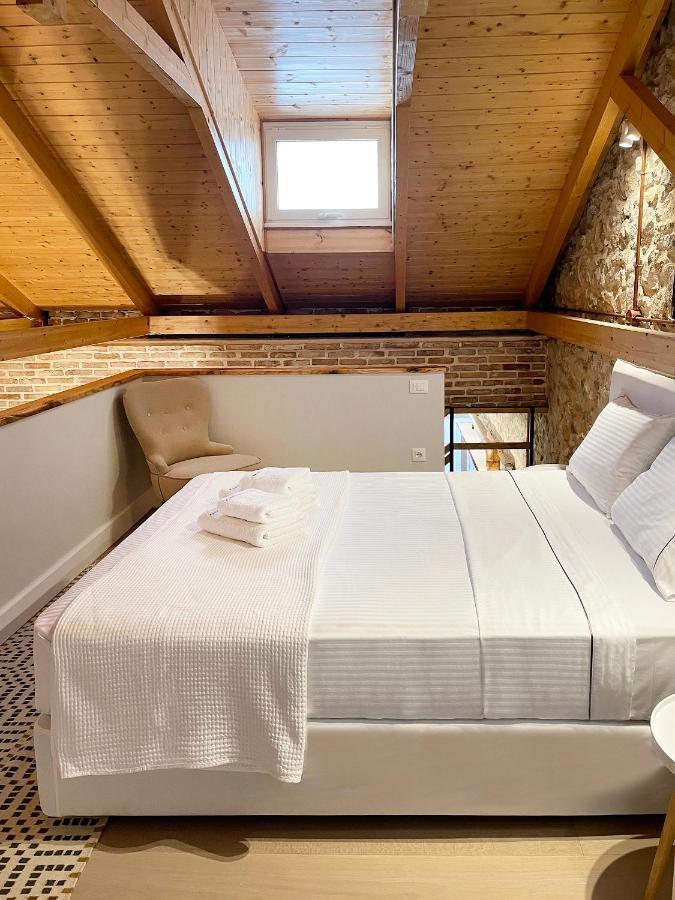 Blue Domino Luxury City Villa باترا المظهر الخارجي الصورة